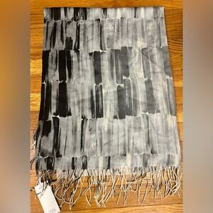 NWT Nordstrom Women's Tissue Weight Wool and Cashmere Scarf